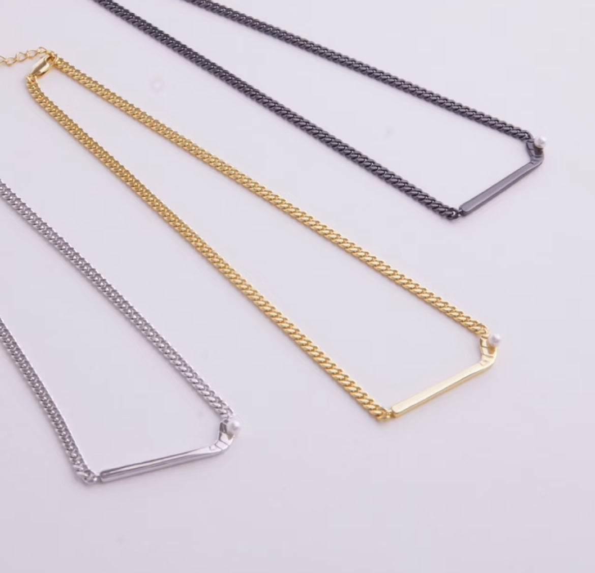 KHAOS "Ice Hockey" Pearl Necklace – S925 Sterling Silver with Natural Freshwater Pearl